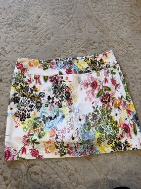 Attyre White Floral Print Mini Skort with Multicolor Blooms
